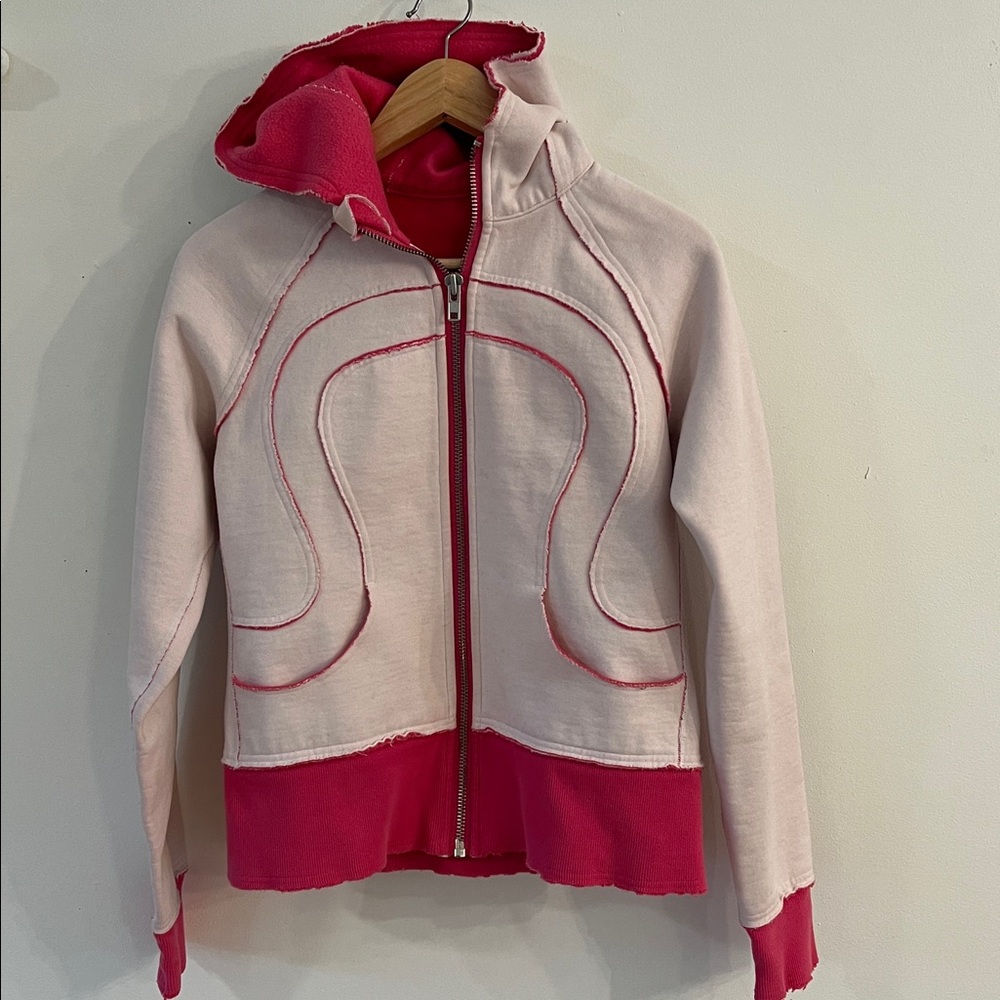 Lululemon scuba hoodie, size 8
Light and dark pink